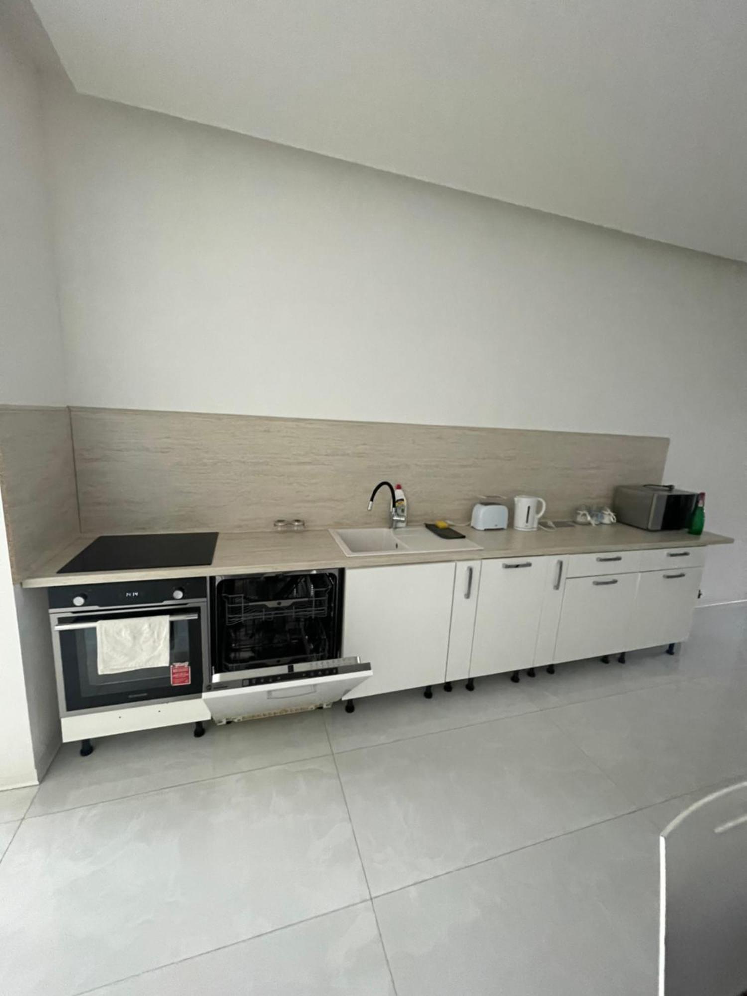 Komfortne Byvanie S Garazou - Parkovanim Žilina Exterior foto